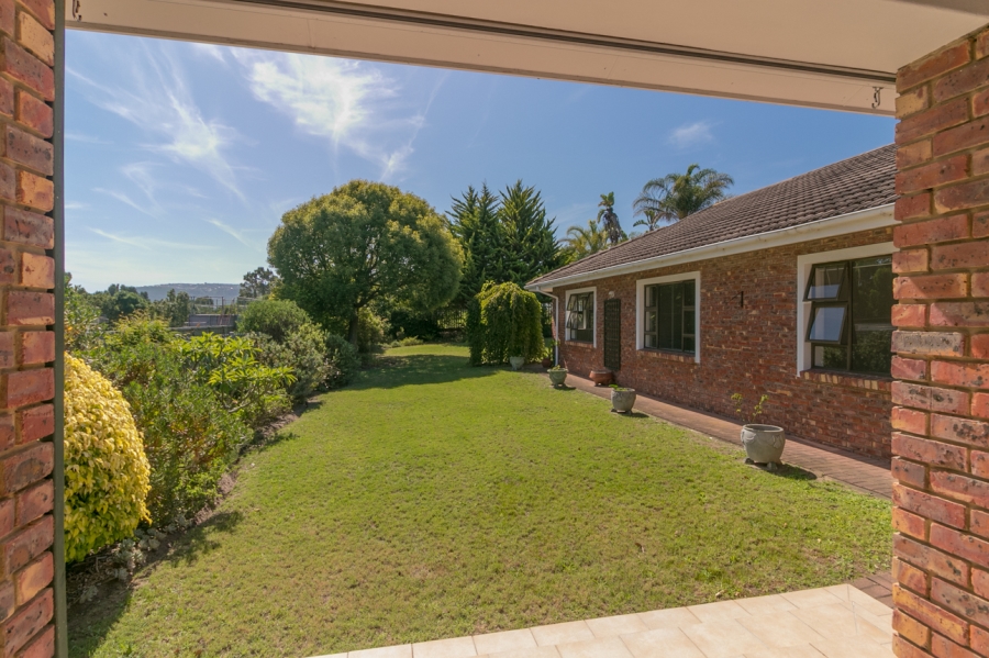 To Let 4 Bedroom Property for Rent in Hunters Home Western Cape